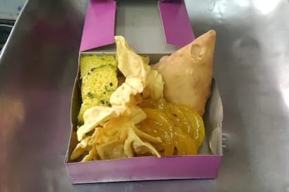 Fast Food Box __ 1 Fast Food Box